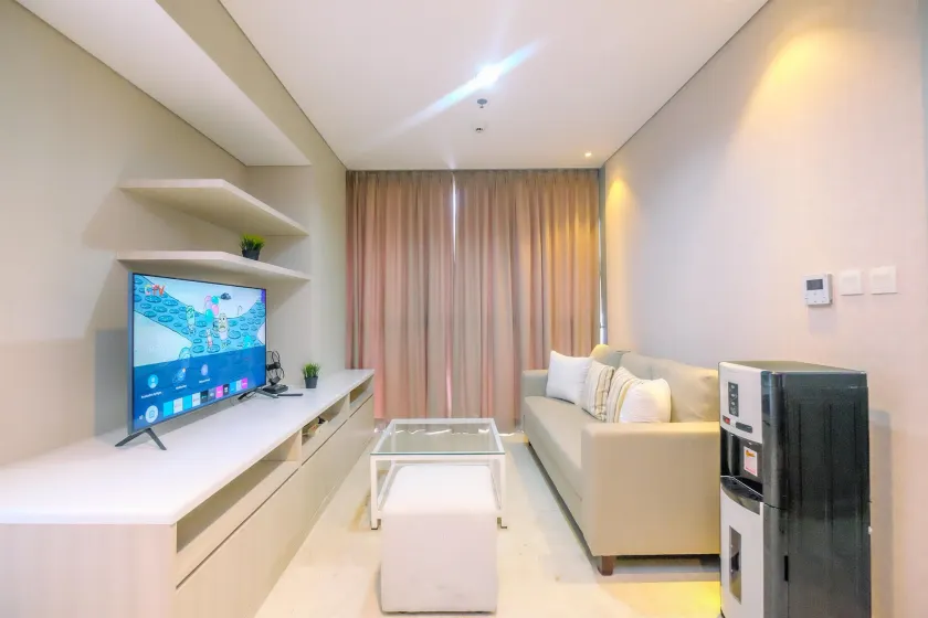 Spacious and Warm 2BR at Ciputra World 2 Apartment By Travelio - Image 1