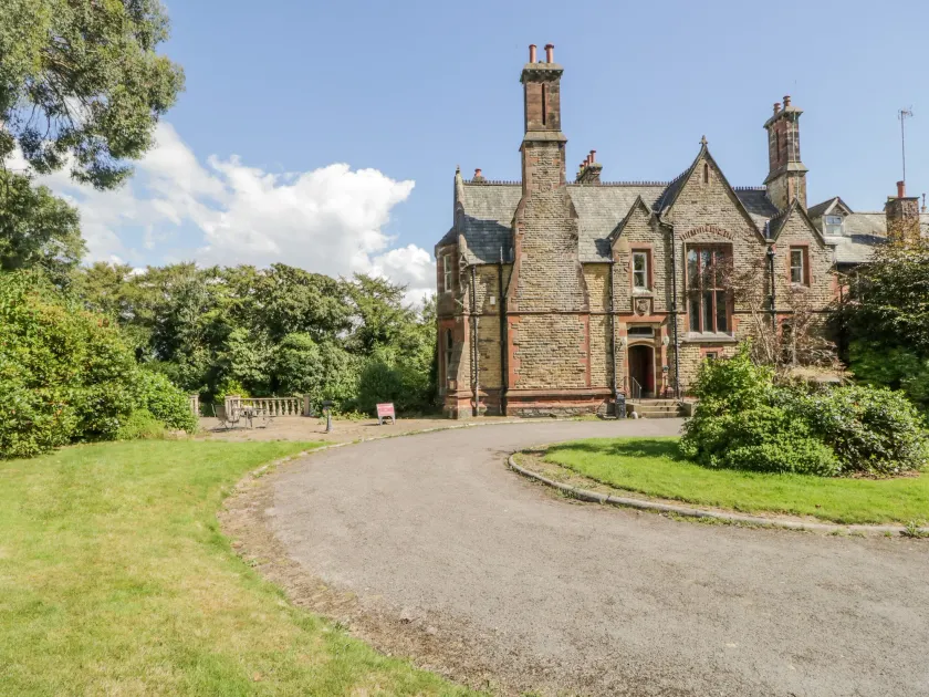 Millwood Manor - Image 1