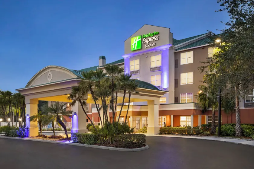Holiday Inn Express & Suites Sarasota East by IHG - Image 1