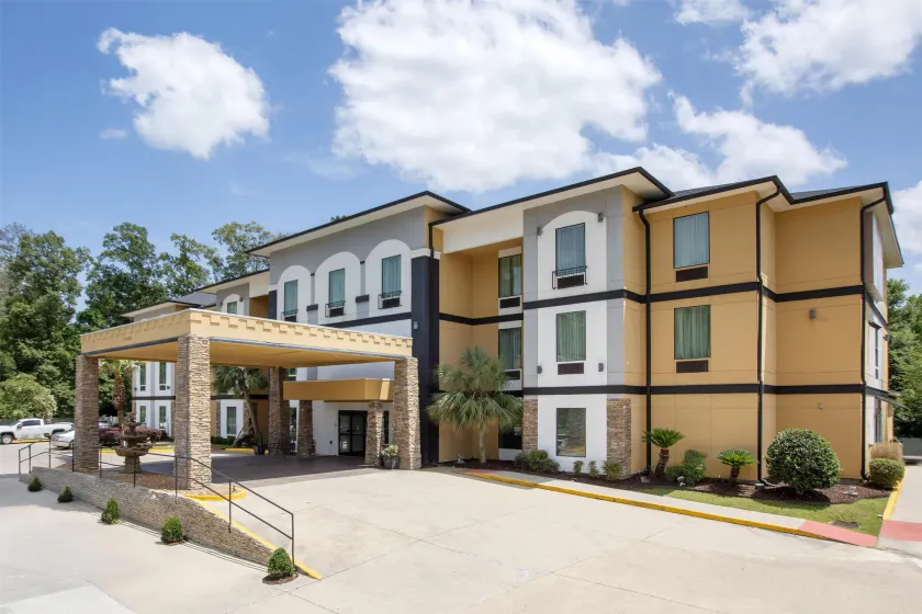 Best Western Plus Regency Park - Image 1