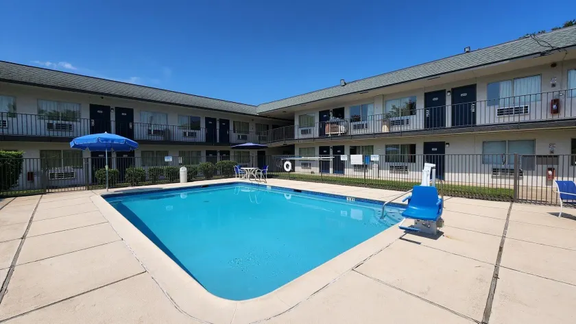 Motel 6-Conroe, TX - Image 1