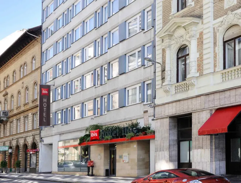 Ibis Budapest City - Image 1
