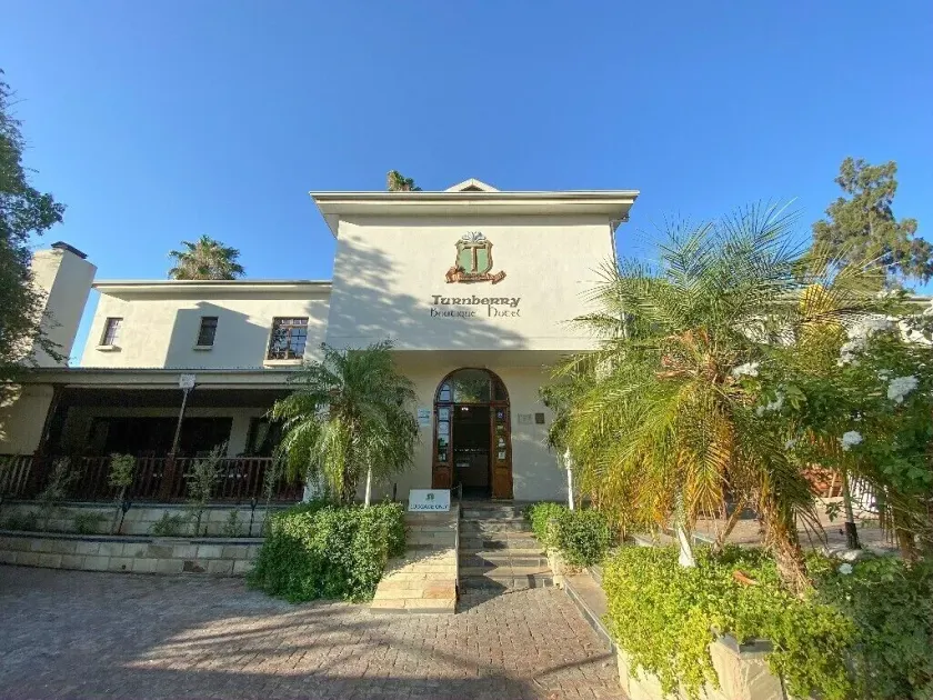 Turnberry Boutique Hotel - Image 1