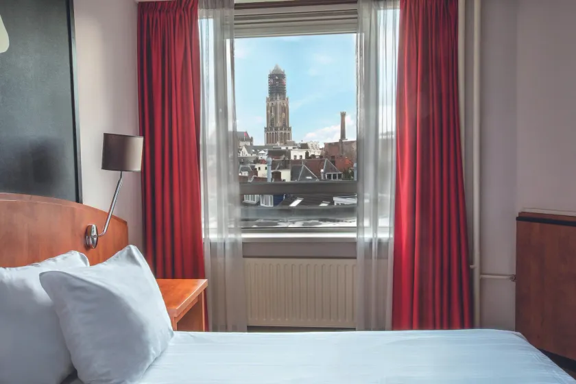 Leonardo Hotel Utrecht City Center - Image 1
