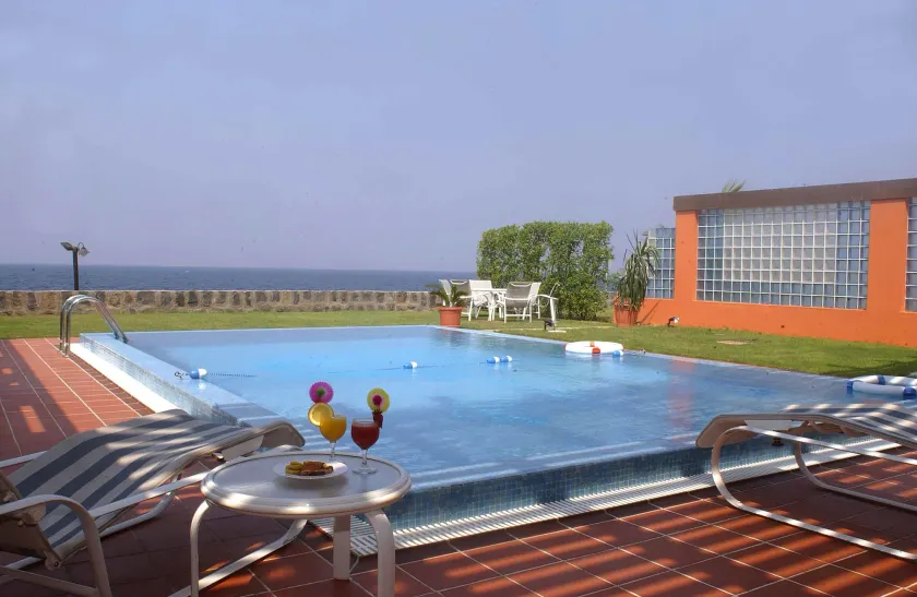 Al Nawras Island Resort - Image 1