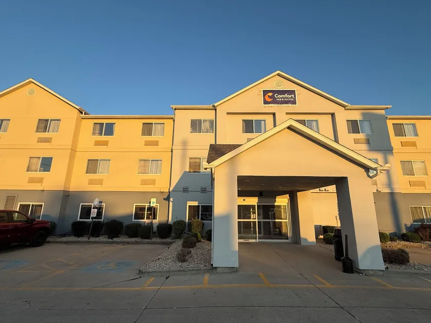 Comfort Inn & Suites Lima Northwest - Image 1