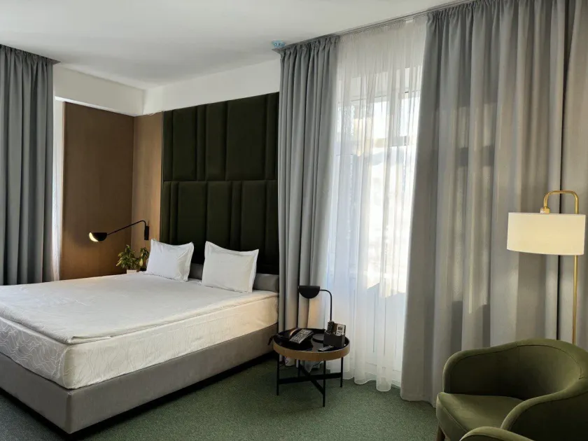 Evropa Hotel - Image 1