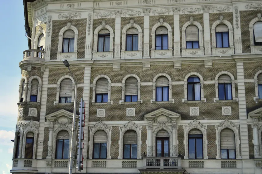 Centrooms House - Image 1