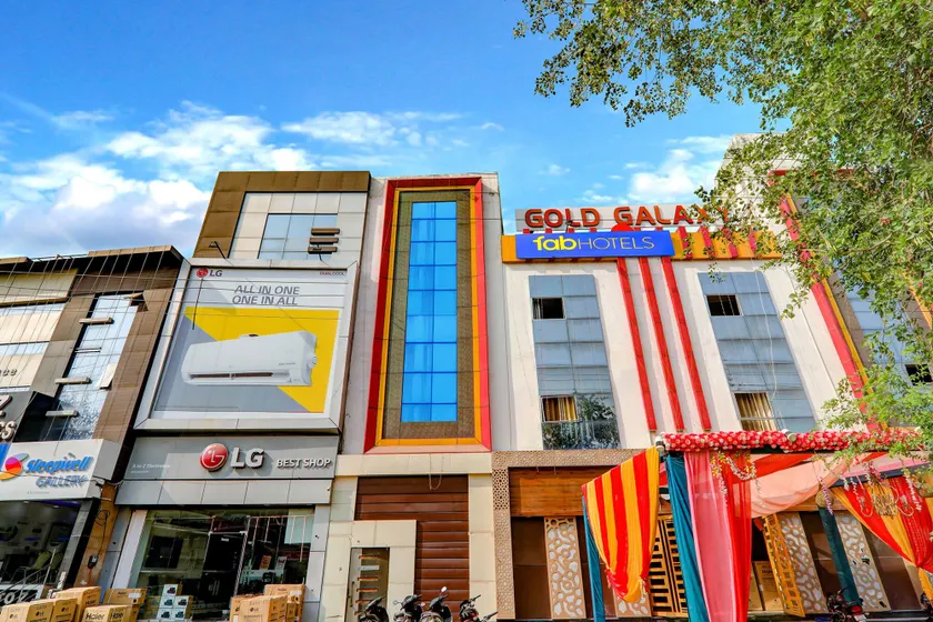 Fabhotel Gold Galaxy - Image 1