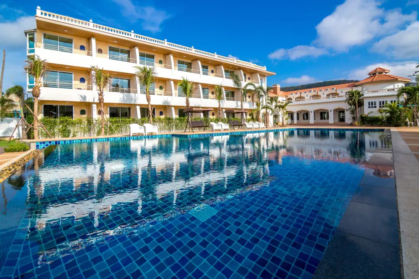 Villa Blanca Hotel & Restaurant - Image 1