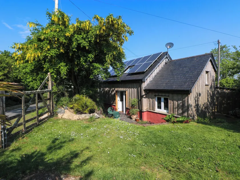The Studio at Dan y Garn - Image 1