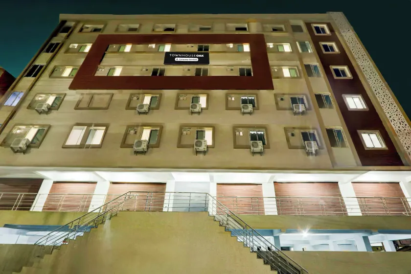 Townhouse Oak Nizampet X Bus Terminal - Image 1