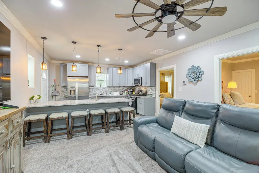 Fully Updated & Convenient! Baytown Home Near Dtwn - Image 1