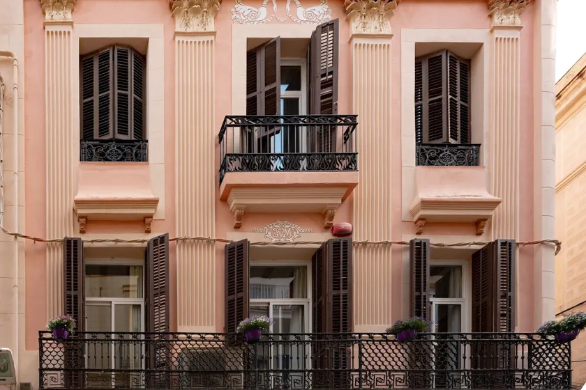 Antonios Hostal - Image 1