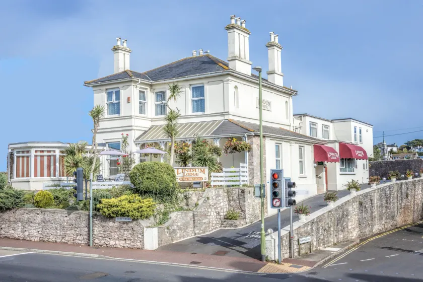 Lindum Lodge - Image 1