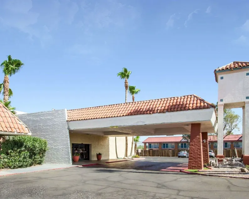 Quality Inn Tucson Downtown near Convention Center - Image 1