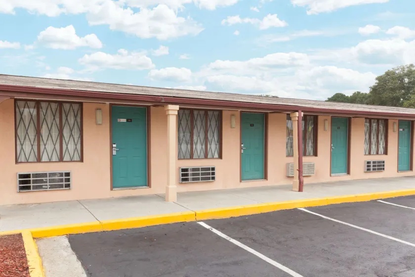 Knights Inn - Tucker - Image 1