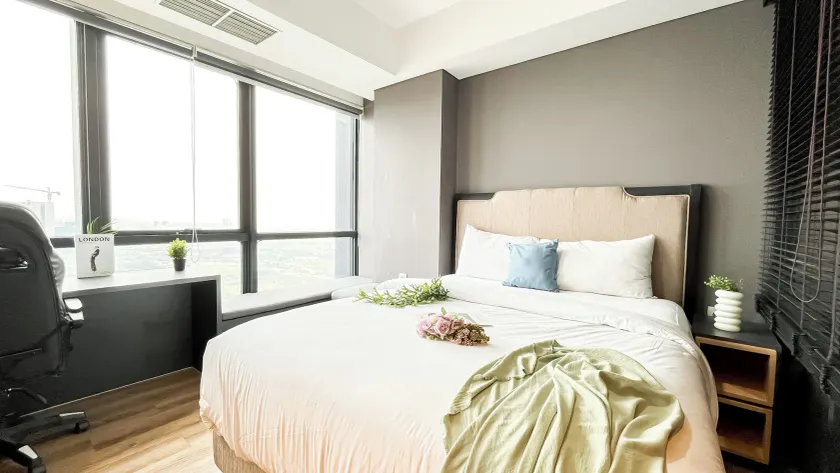 Urban Industrial Touch 1Br Apartment At The Smith Alam Sutera - Image 1