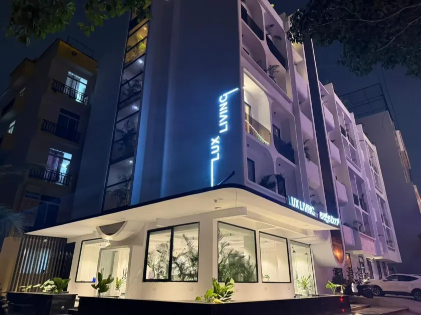 Lux Living Hotel - Image 1