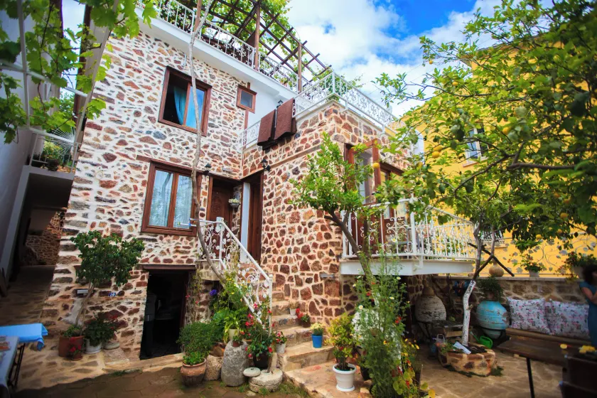 Lemon Villa Hotel - Image 1