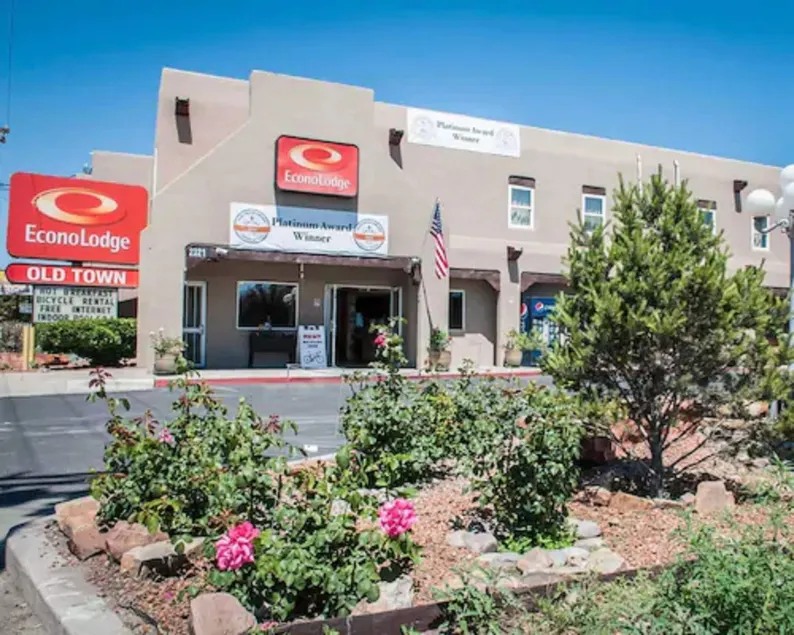 Econo Lodge Albuquerque Old Town - Image 1