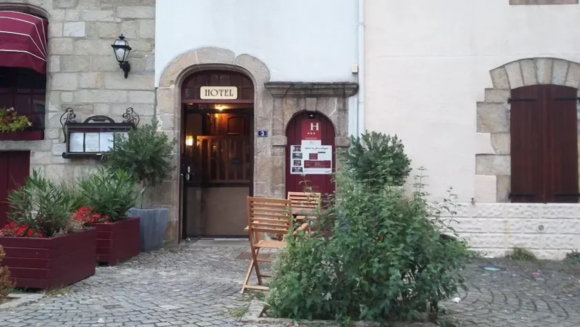 Hôtel Les Deux Magots - Image 1