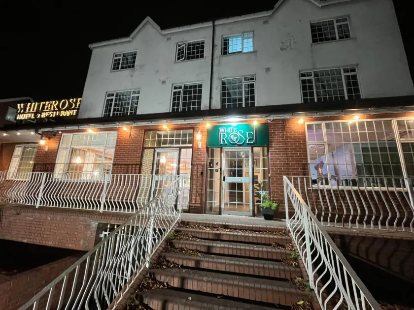 White Rose Hotel & Restaurant - Leeds - Image 1