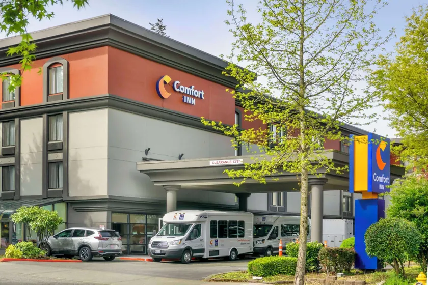 Comfort Inn & Suites Sea-Tac Airport - Image 1