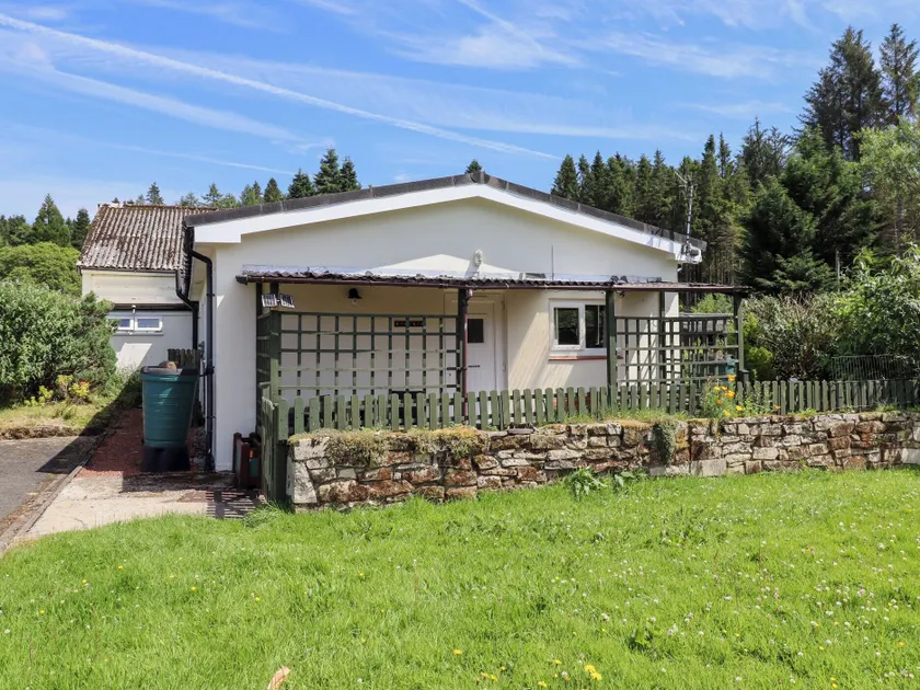 Fir Tree Cottage - Image 1