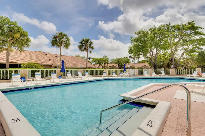 Pool & Ocean Access: Palm Beach Gardens Condo - Image 1