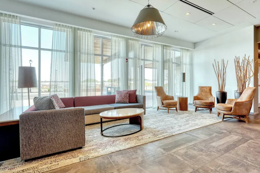 Courtyard by Marriott North Brunswick - Image 1