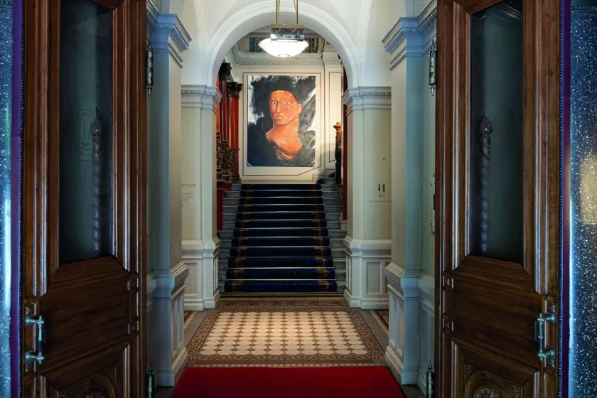 Elite Plaza Hotel - Interior entrance