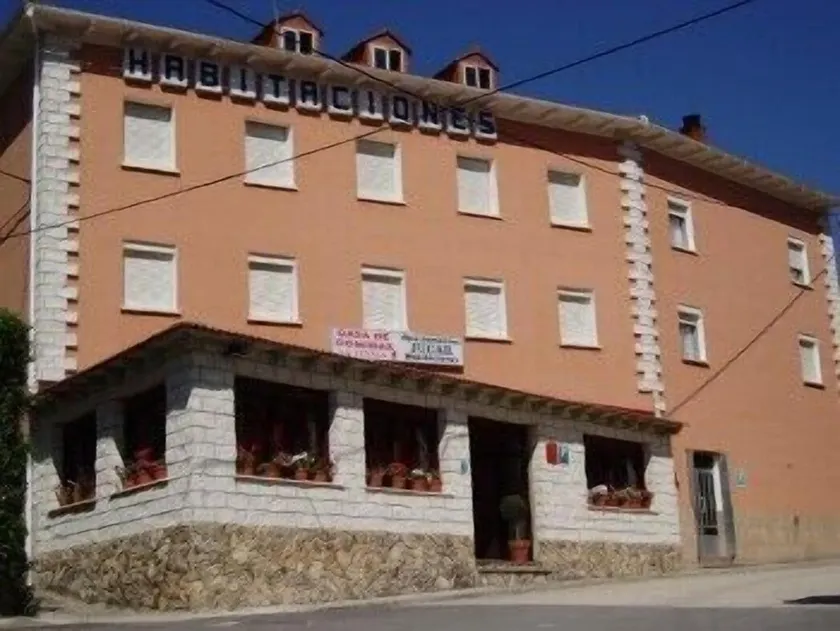 Apartamentos Jucar - Hotel Rural - Image 1