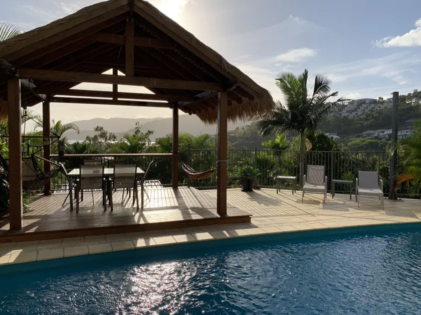 Island View - Image 1