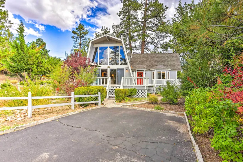 'Château Forêt' in Big Bear w/ Hiking Trail Access - Image 1