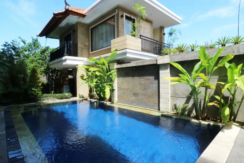 Kondra Premiere Guest House Kuta - Image 1