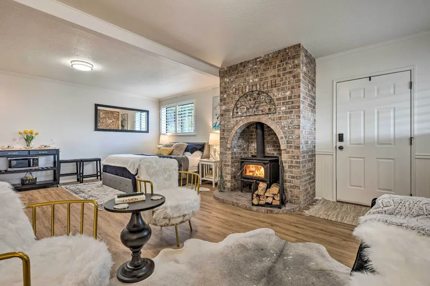 PNW Retreat | Fireplace | Seattle Views - Image 1