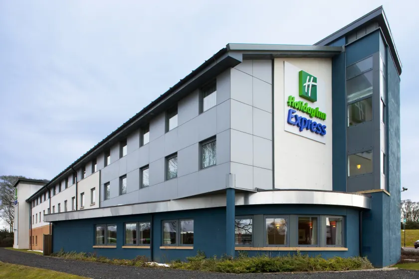 Holiday Inn Express Dunfermline by IHG - Image 1