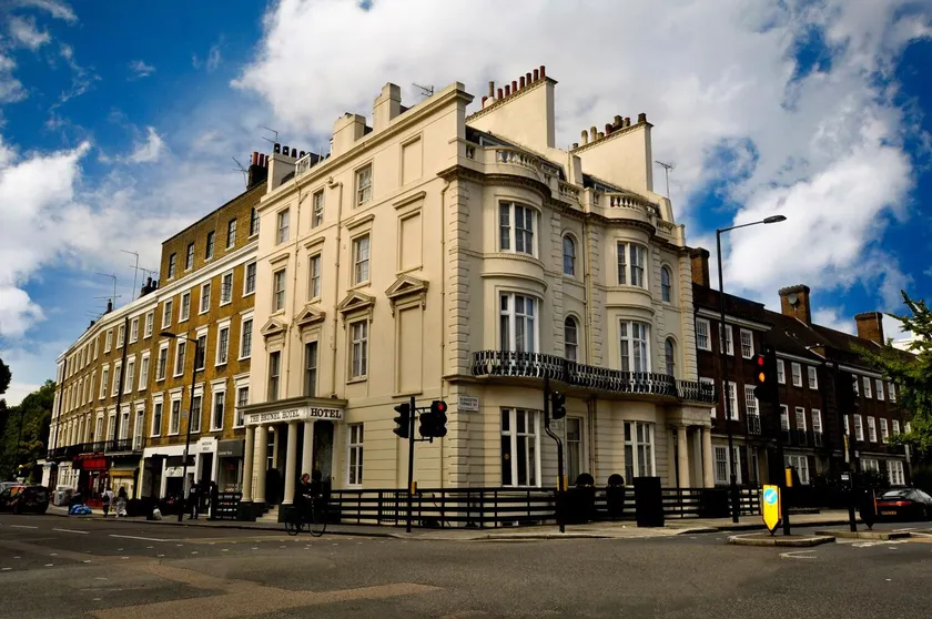 Brunel Hotel - Image 1
