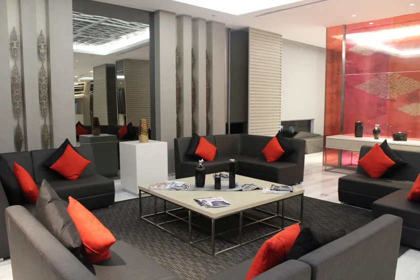 FOX Hotel Pekanbaru - Interior entrance