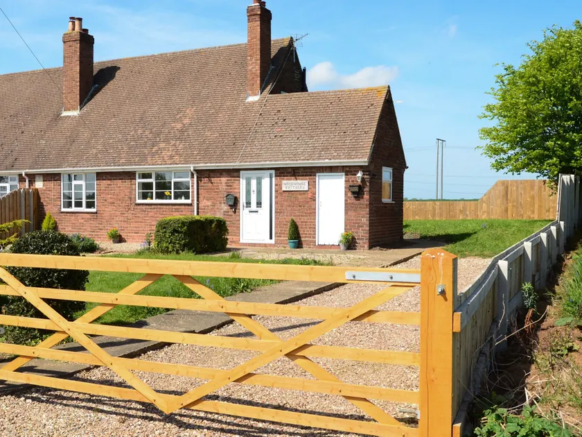1 Woodhouse Cottages - Image 1