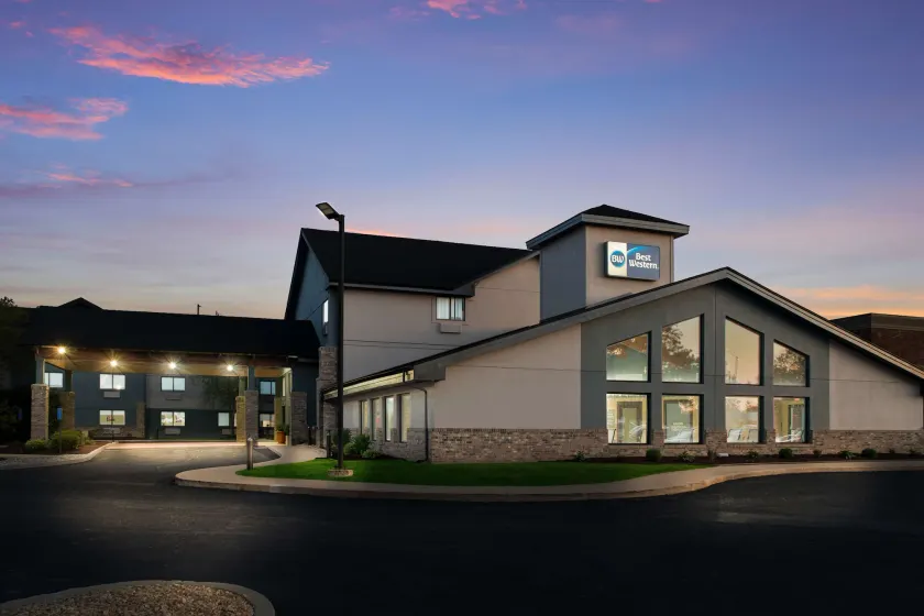 Best Western Fort Wayne I-69 North - Image 1