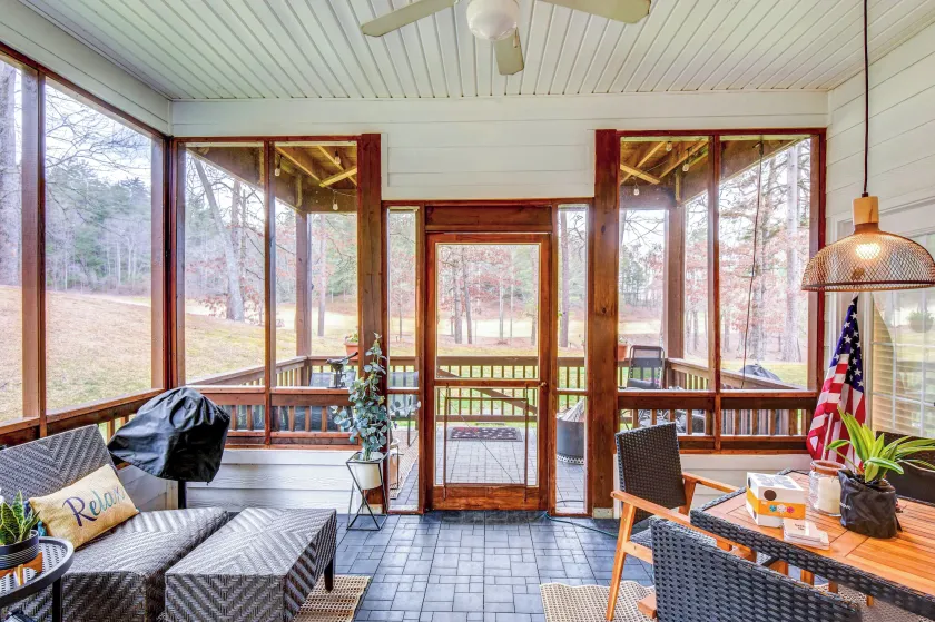 Modern Condo + Golf Course View, Near Hiking! - Image 1