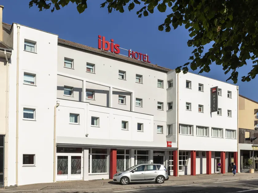 ibis Saint-Die - Image 1