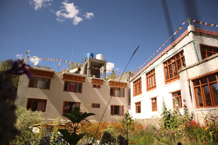 Tsetanguesthouse - Image 1
