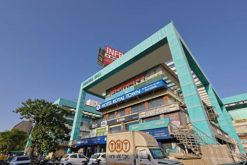 Hotel Royal Town - Image 1