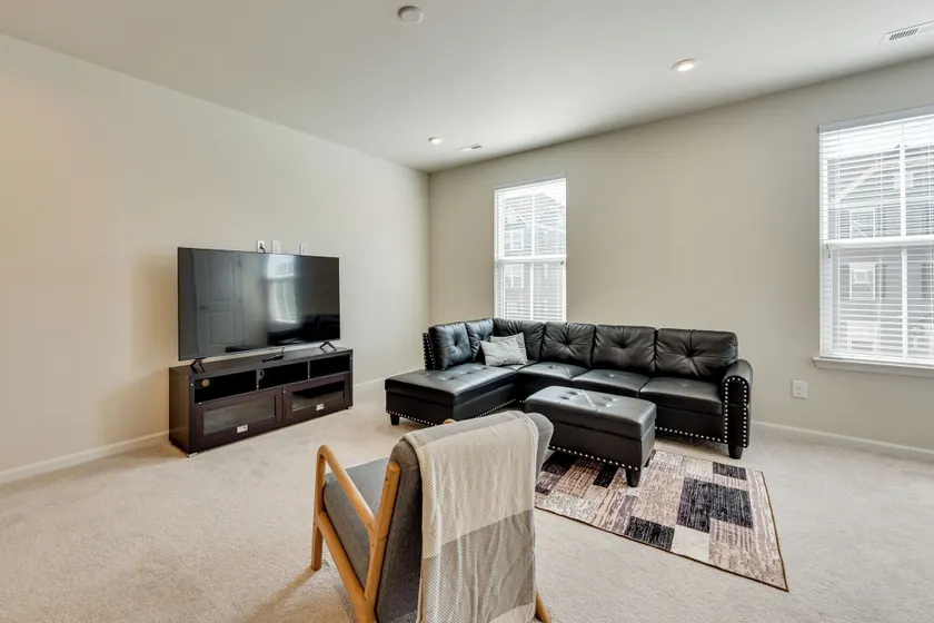 Room to Work + Relax! Spacious Unit Near Charlotte - Image 1