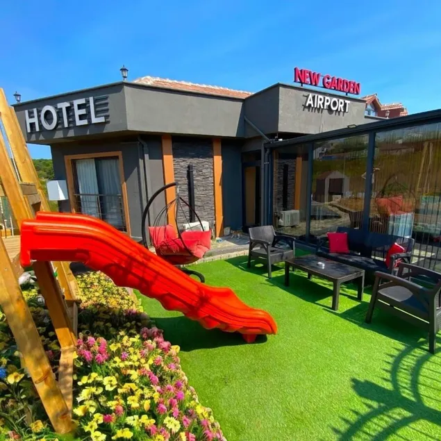 New Garden Airport Hotel & Restaurant - Image 1