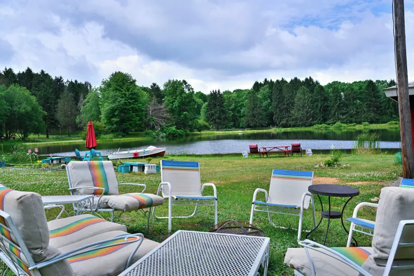 Private 5-acre Lake: Pet-friendly Grove City Home - Image 1