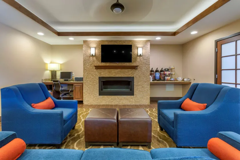 Comfort Inn Medford North - Image 1